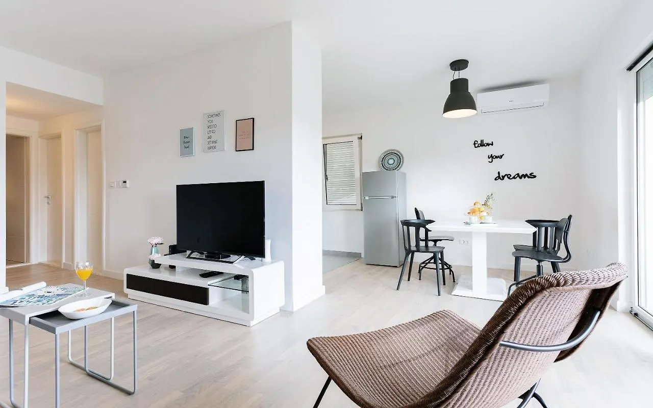 Apartment Black & White Split
